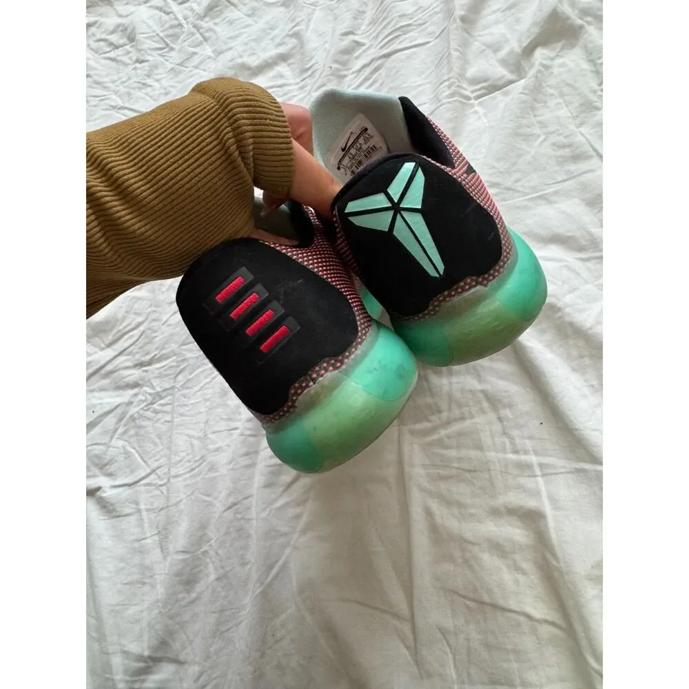Nike Kobe 10 Easter GS Hot Lava Sunset Glow Basketball Shoes Size 5Y